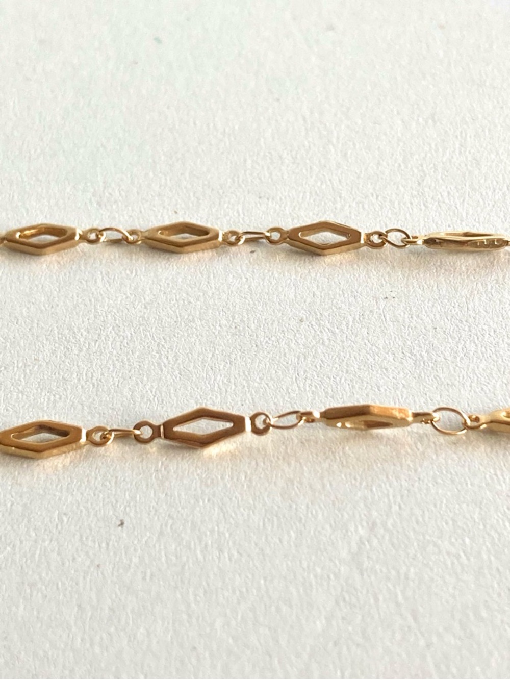 ๐1 day sale๐ Gold-Tone Oval Toggle Necklace Women's Jewelry NWOT - Picture 4 of 6